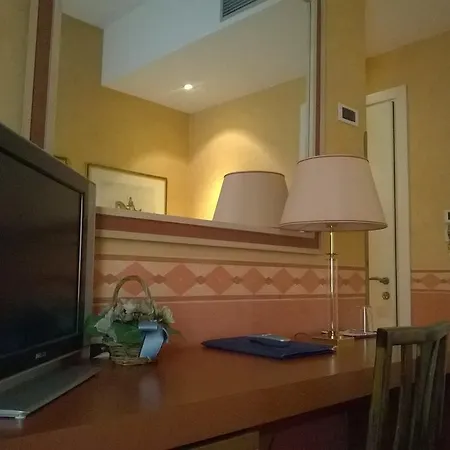 哥伦比亚酒店 3* 的里雅斯特